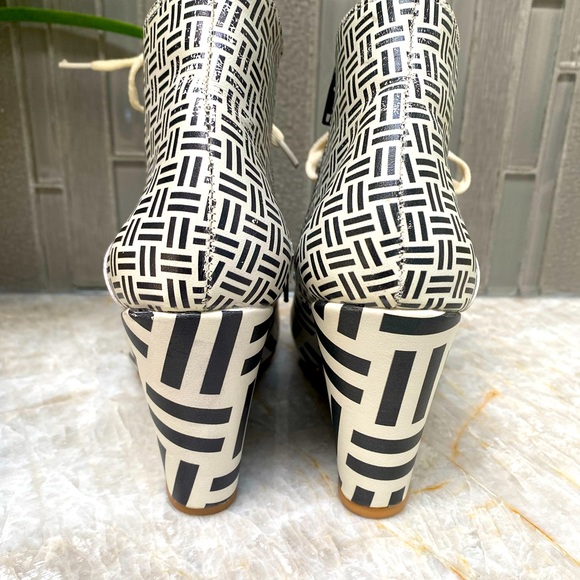 Funky Goby Wedge Booties - Picture 10 of 12